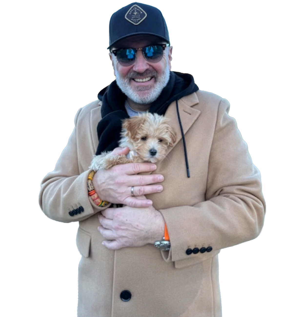 Oliver Kadow mit seiner Huendin Suki auf dem Arm